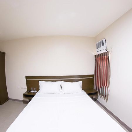 Emerald Suites Cdo Cagayán de Oro Chambre photo