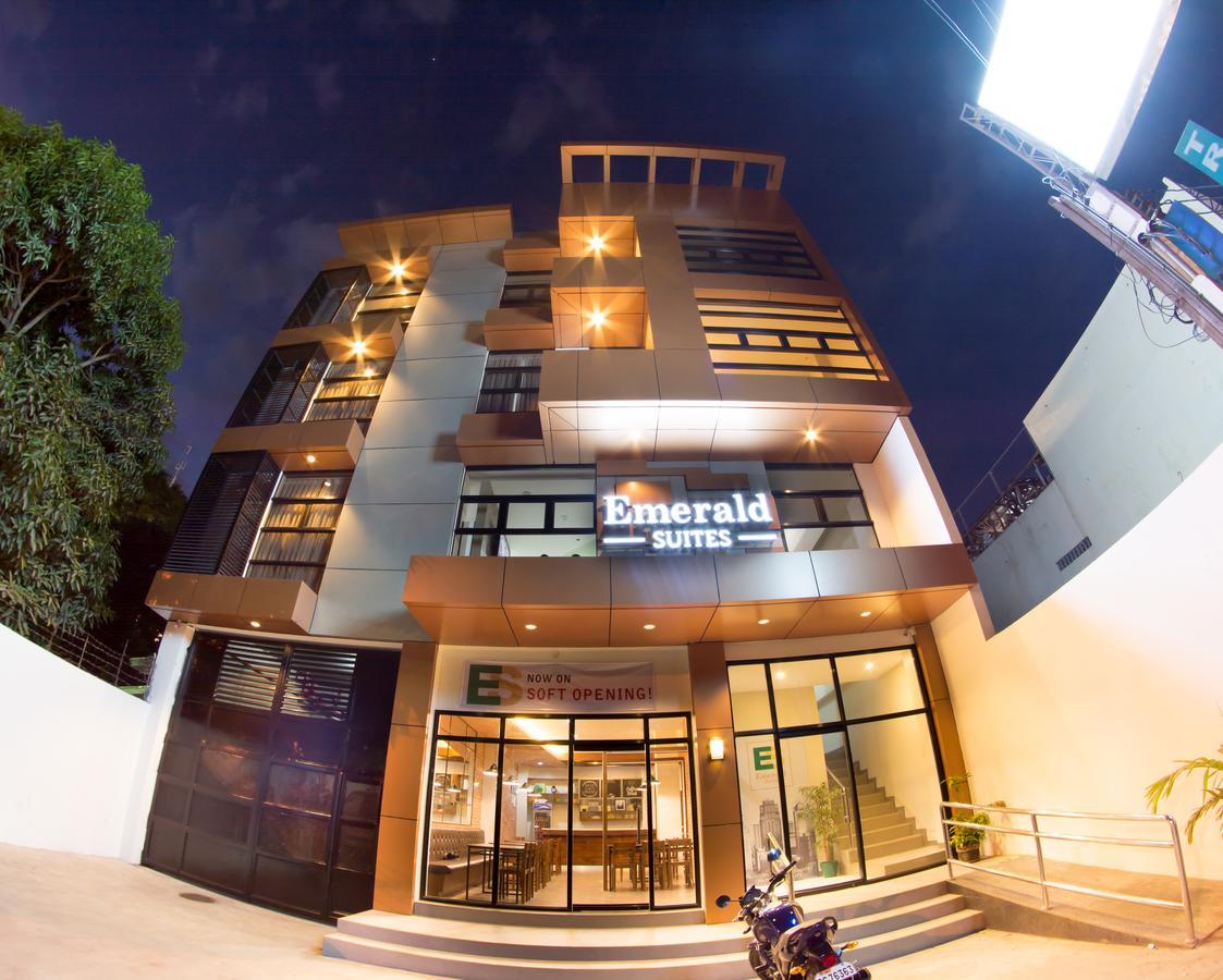 Emerald Suites Cdo Cagayán de Oro Extérieur photo